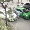 Vụ tài xế taxi bị chủ xe Mercedes đỗ sai đánh: Được rút đơn có thoát tội?