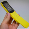 \'Điện thoại quả chuối\' Nokia 8110 có giá 1,68 triệu đồng