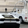 Lamborghini Huracan của Giáo hoàng được bán với mức giá kỷ lục