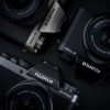 Fujifilm X-T100 - máy mirrorless dáng hoài cổ giá rẻ