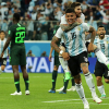 Messi và Rojo đưa Argentina vào vòng 1/8