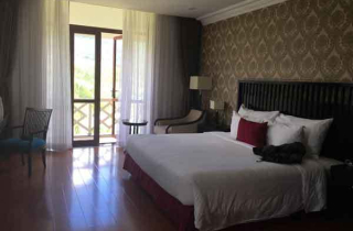 Lời đề nghị trên giường của người tình khiến tôi chết lặng