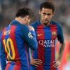 Neymar tranh đá phạt đền với Cavani vì Messi