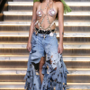 Con gái Madonna mặc gây sốc trên sàn diễn New York Fashion Week