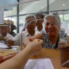 Hà Nội: Để được miễn phí vé xe buýt, người cao tuổi chỉ cần trình chứng minh thư nhân dân