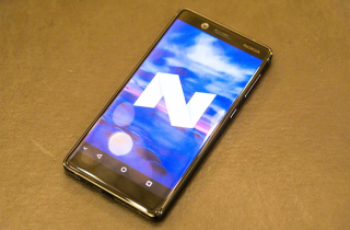 Smartphone Android Nokia đầu tiên có vỏ kính