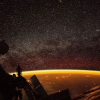 Quầng sáng vàng như mật bao phủ Trái Đất trong ảnh ISS