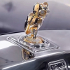 Rolls-Royce Phantom lắp biểu tượng cú vàng