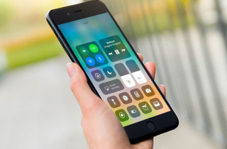 Thuyết âm mưu: iPhone cũ bị chậm, chỉ cần thay pin mới?