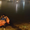 Nhóm nhân viên quán bia thách nhau bơi qua hồ, 1 người thiệt mạng