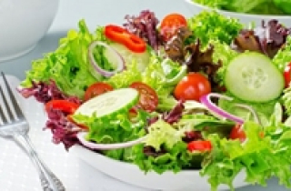 Làm salad ngon tuyệt cho người ăn kiêng