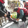 Mẹ Trung Quốc đánh giày mua 3 nhà cho con trai