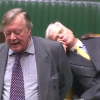 Nghị sĩ Anh ngủ gật giữa phiên tranh luận về Brexit