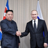 Phong thái tự tin của Kim Jong-un trong cuộc gặp Putin