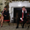 Trump và vợ tham gia chiến dịch theo dõi ông già Noel