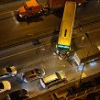 Xe khách tông gãy lan can, đường vành đai 3 tắc dài cả hai chiều