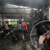 Cháy nhà xưởng, 8 người chết và mất tích: Mẹ khóc ngất chờ ngóng tin con trai