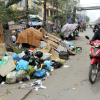 Sự cố 3 ngày không đổ rác: Hà Nội yêu cầu di dân khỏi vùng ảnh hưởng