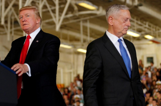 Hai năm ông Trump lên nắm quyền và cuộc khủng hoảng chưa từng có trong Lầu Năm Góc