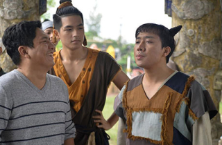 Trấn Thành nói về lùm xùm phim Trạng Quỳnh và Cua lại vợ bầu