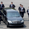 Dàn vệ sĩ vest đen chạy bộ bảo vệ Kim Jong Un là ai?