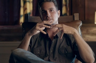 Cháu Michael Jackson tố cáo phim 