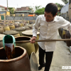 Ảnh: Cận cảnh quy trình sản xuất nước mắm truyền thống, 2 năm mới cho ra thành phẩm