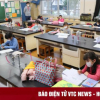 Trường tiểu học ở Nhật mở cửa trông con hộ phụ huynh mùa dịch Covid-19