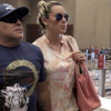 Bị tố nợ tiền bạn gái cũ, Maradona bị bắt ngay ở sân bay