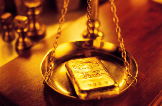 USD giảm, vàng chờ thời cơ tăng