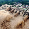 Trung Quốc xả lũ 19 ngày liên tiếp chống mưa lũ