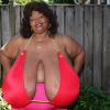 Người vượt mặt hot girl ngực khủng ở Hải Dương, sở hữu bộ ngực tự nhiên lớn nhất thế giới