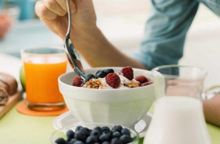 6 tác hại bạn cần biết khi bỏ bữa sáng