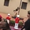 Mời vũ công biểu diễn múa cột trong ngày khai giảng, trường mẫu giáo bị chỉ trích dữ dội