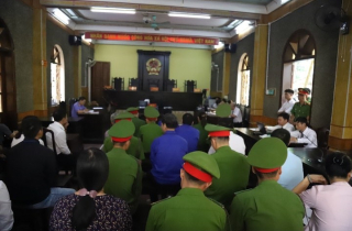 Hãy “mời” bằng được họ đến tòa
