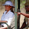 Chiếc mũ khiến Đệ nhất phu nhân Mỹ bị chỉ trích nặng nề khi đến châu Phi