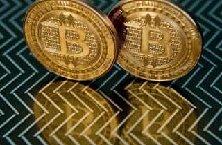 Bitcoin ‘giậm chân tại chỗ’, đối mặt nguy cơ lao dốc mạnh