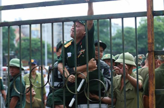 Những kẻ vỗ ngực 