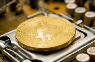 Bitcoin tăng như vũ bão