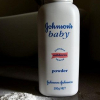 Johnson & Johnson thu hồi 33.000 sản phẩm chứa chất gây ung thư Amiang