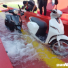 Cận cảnh xe máy điện VinFast Klara, khả năng ngâm nước tuyệt vời trong 30 phút