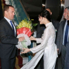 Hình ảnh đón Thủ tướng Nga Dmitry Medvedev tại sân bay Nội Bài