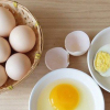 Ăn trứng sống có an toàn và tốt cho sức khoẻ hay không?
