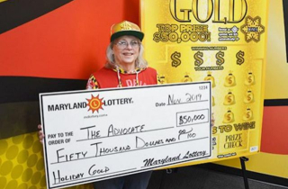 Nữ giáo viên 64 tuổi siêu may mắn, liên tiếp trúng số độc đắc trong 2 tháng