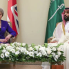 Sự thật đằng sau bức ảnh Thủ tướng Anh mặt lạnh băng khi nói chuyện với Thái tử Ả-rập Xê-út