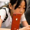 Người Trung Quốc kêu gọi tẩy chay điện thoại Apple, mua Huawei