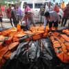 Số người chết trong sóng thần Indonesia tăng lên hơn 200