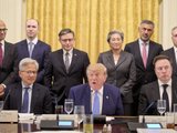 Ông Trump và loạt CEO AI ký cam kết chưa từng có trong lịch sử