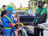 Doanh nghiệp tự quyết giá xăng dầu nhưng công bố giá mới ít nhất trước 30 phút