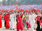 Trình Quốc hội bổ sung 1 ngày nghỉ hưởng nguyên lương vào Bộ luật Lao động